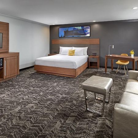 Studio Inn & Suites At Promenade Downey Exterior photo