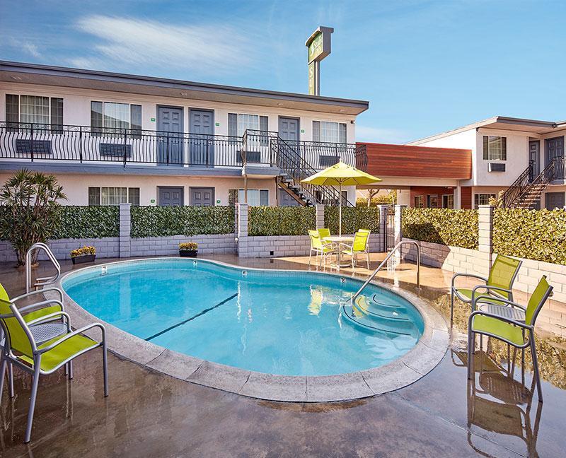 Studio Inn & Suites At Promenade Downey Exterior photo